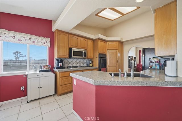 12035 Barbet, Phelan, CA 92371