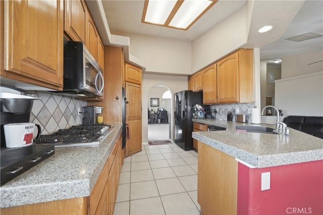 12035 Barbet, Phelan, CA 92371