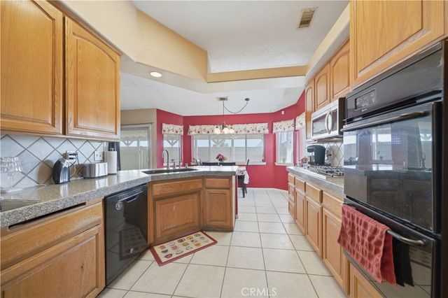 12035 Barbet, Phelan, CA 92371