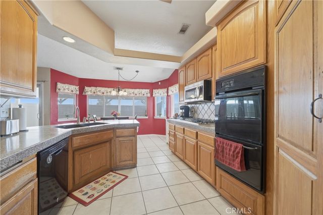 12035 Barbet, Phelan, CA 92371