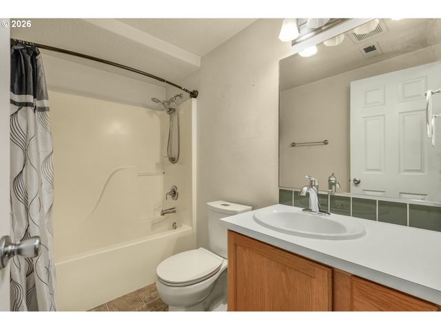 11629 Se FULLER Rd, Milwaukie, OR 97222