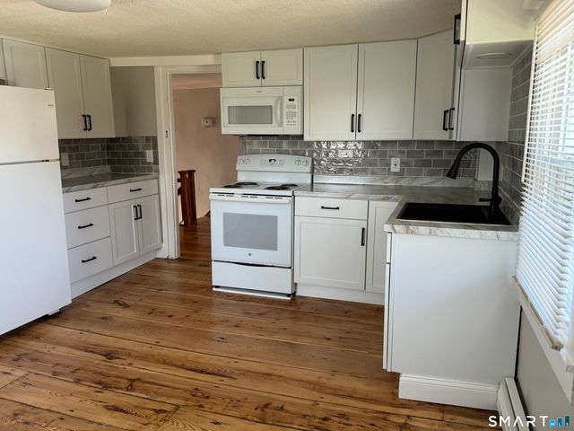 8 Alto Road Flr 2 A, Burlington, CT 06013