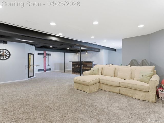 6163 Rosewood Parkway, White Lake Charter Township, MI 48383