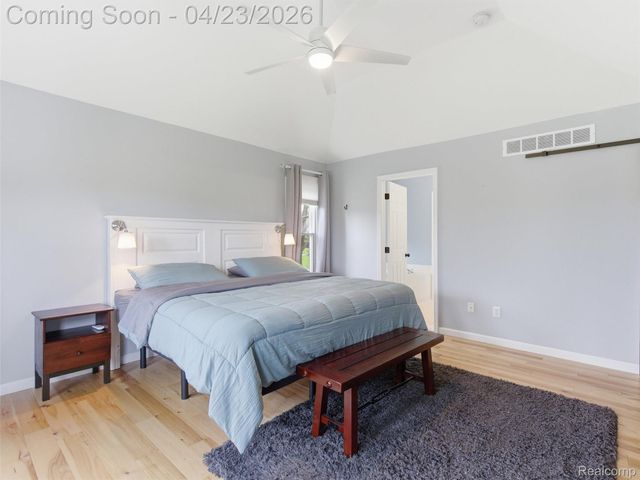 6163 Rosewood Parkway, White Lake Charter Township, MI 48383
