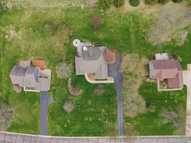 6163 Rosewood Parkway, White Lake Charter Township, MI 48383