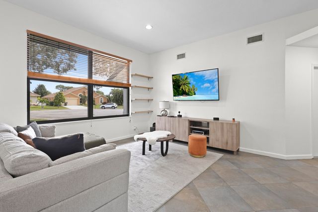 3653 Cypress Wood Court, Lake Worth, FL 33467