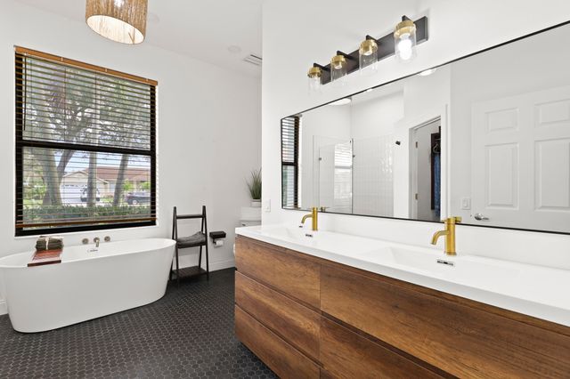 3653 Cypress Wood Court, Lake Worth, FL 33467