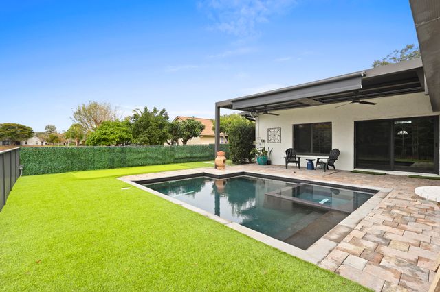 3653 Cypress Wood Court, Lake Worth, FL 33467