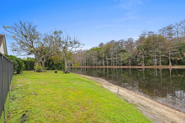 3653 Cypress Wood Court, Lake Worth, FL 33467