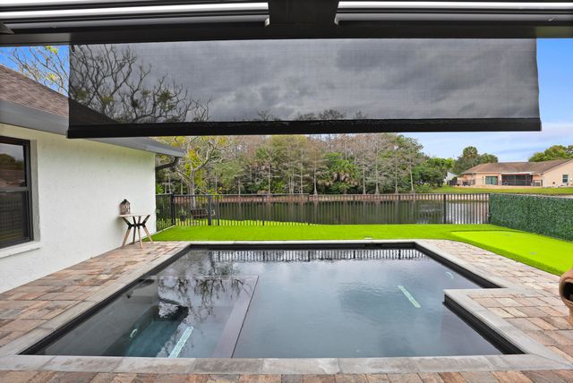 3653 Cypress Wood Court, Lake Worth, FL 33467