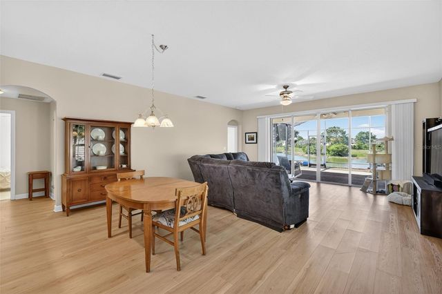 2359 WAKEFIELD WAY, Mount Dora, FL 32757