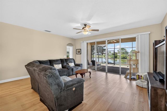 2359 WAKEFIELD WAY, Mount Dora, FL 32757