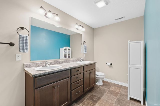 3765 Woodcliffe Drive, New Haven, IN 46774