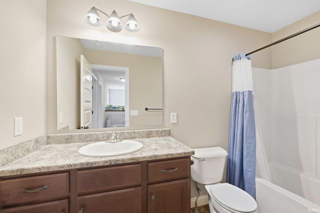3765 Woodcliffe Drive, New Haven, IN 46774