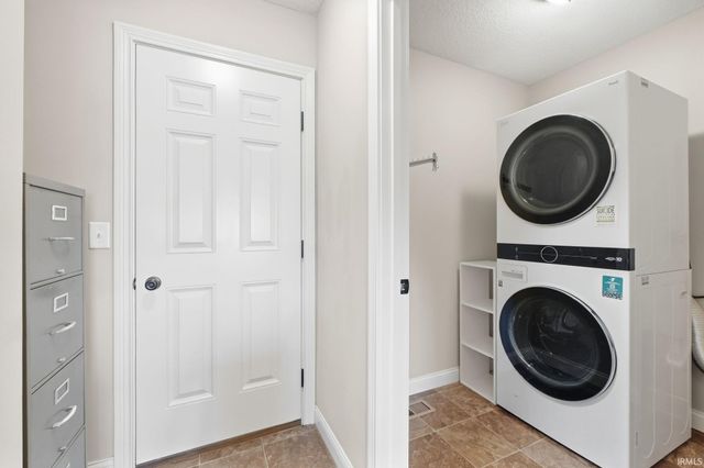 3765 Woodcliffe Drive, New Haven, IN 46774