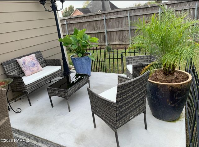 115 Sugar Ridge Lane, Youngsville, LA 70592