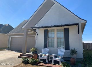 115 Sugar Ridge Lane, Youngsville, LA 70592