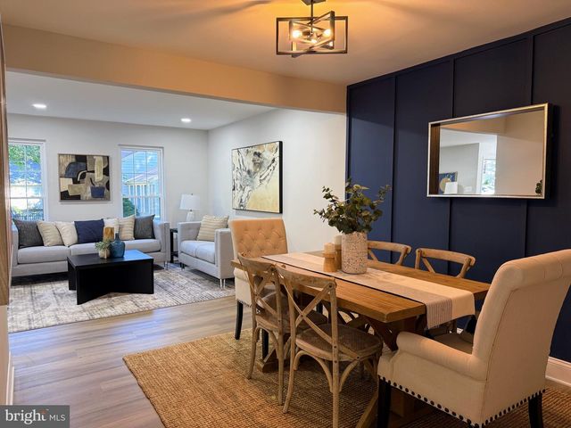 9983 HEMLOCK WOODS LN, Burke, VA 22015