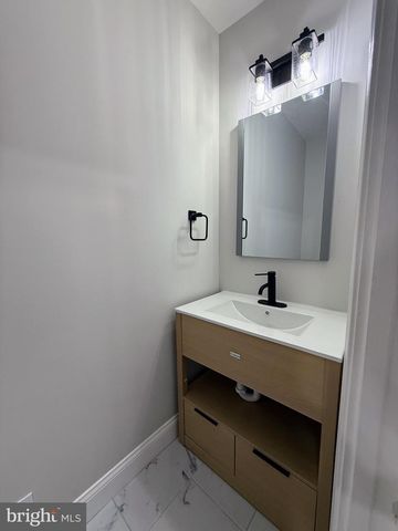 9983 HEMLOCK WOODS LN, Burke, VA 22015