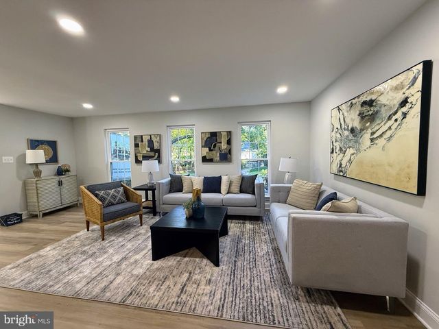 9983 HEMLOCK WOODS LN, Burke, VA 22015