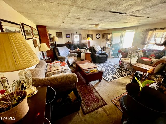 7045 Lone Star Road, Kingsport, TN 37660