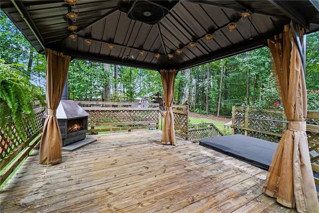 202 Johnstons Drive, Dallas, GA 30157