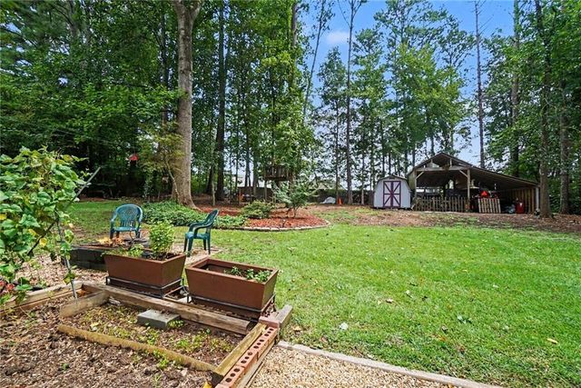 202 Johnstons Drive, Dallas, GA 30157