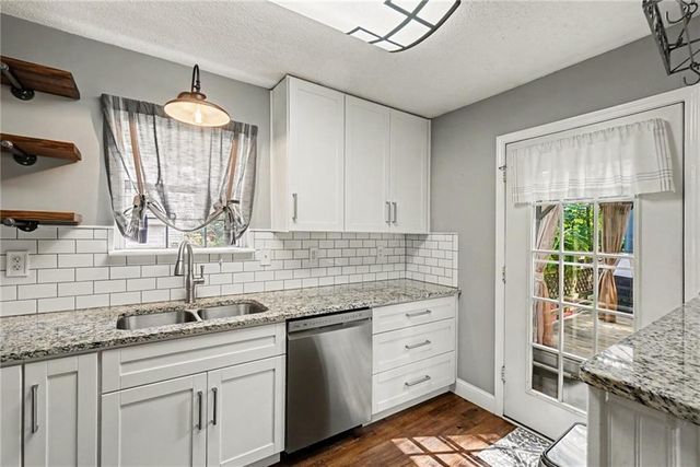 202 Johnstons Drive, Dallas, GA 30157