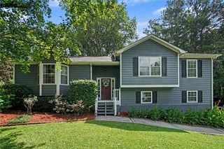 202 Johnstons Drive, Dallas, GA 30157
