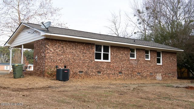 1508 Parks Village Road, Zebulon, NC 27597