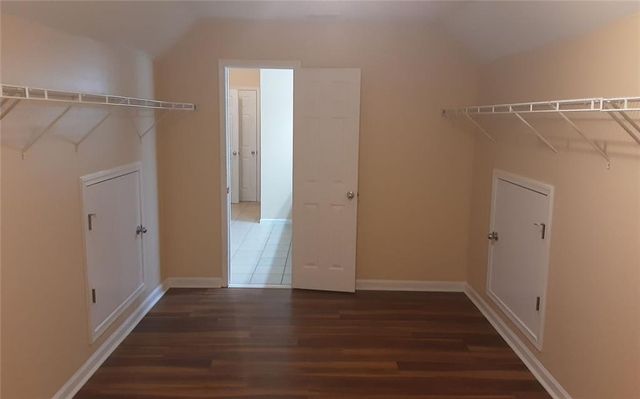 2532 Lois Court, Loganville, GA 30052