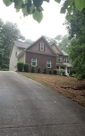 2532 Lois Court, Loganville, GA 30052
