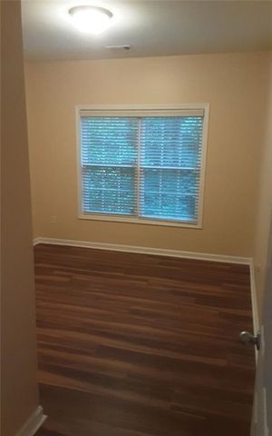2532 Lois Court, Loganville, GA 30052