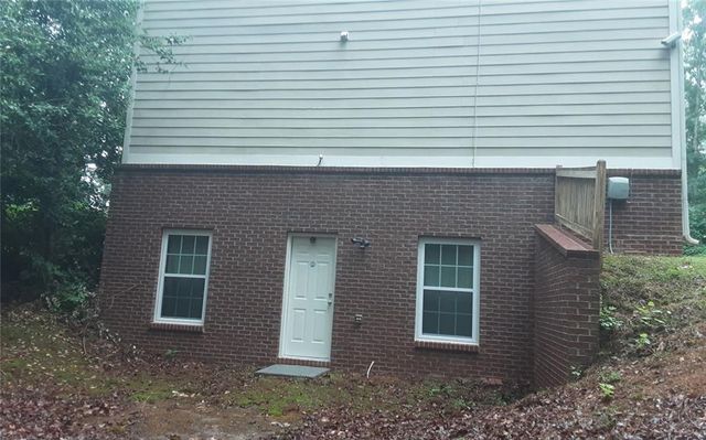 2532 Lois Court, Loganville, GA 30052