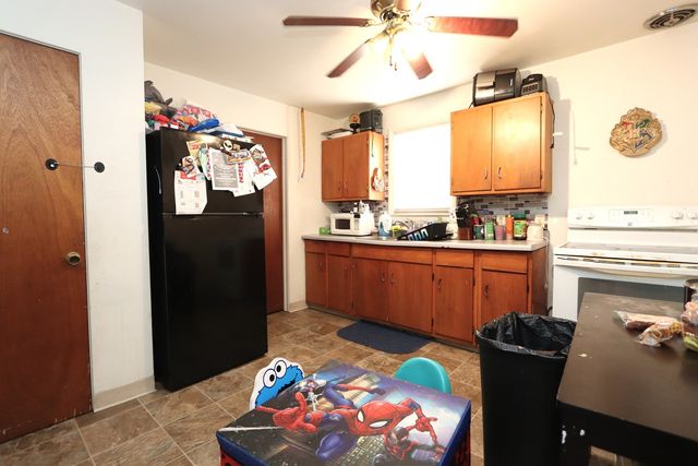 1950 E Old Pine Bluff Road, Morris, IL 60450