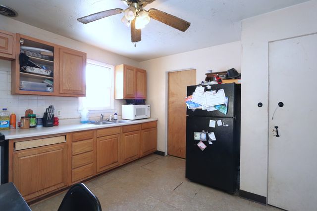 1950 E Old Pine Bluff Road, Morris, IL 60450