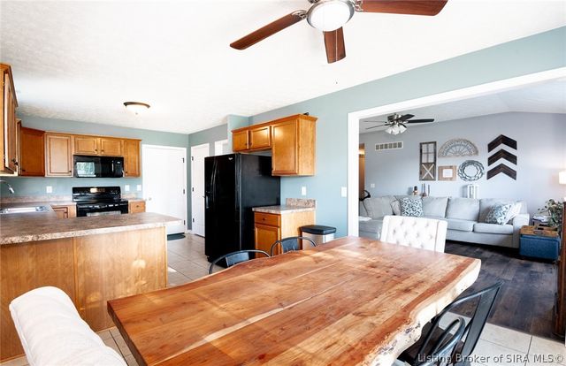 12301 Nina Court, Sellersburg, IN 47172