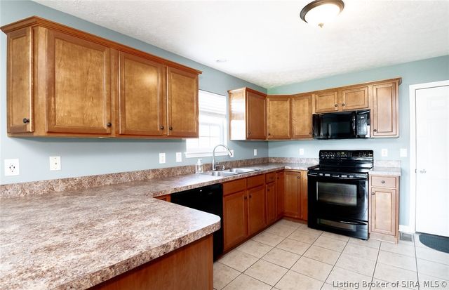 12301 Nina Court, Sellersburg, IN 47172