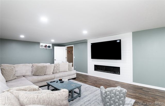 12301 Nina Court, Sellersburg, IN 47172