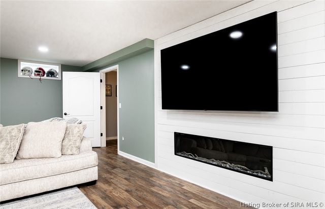 12301 Nina Court, Sellersburg, IN 47172