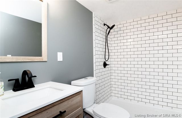 12301 Nina Court, Sellersburg, IN 47172