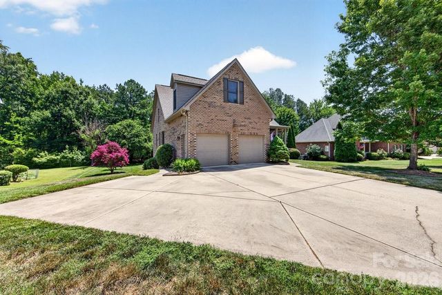 2916 Ed Reid Street, Charlotte, NC 28216