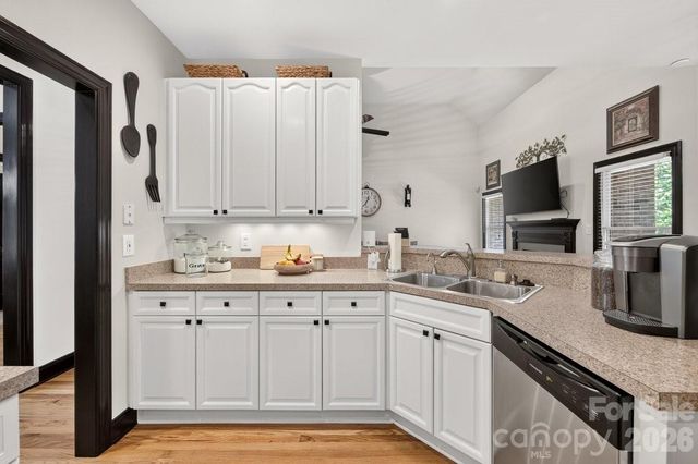 2916 Ed Reid Street, Charlotte, NC 28216