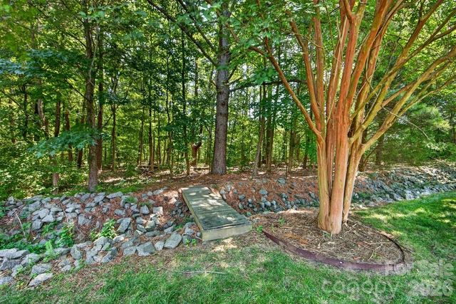 2916 Ed Reid Street, Charlotte, NC 28216