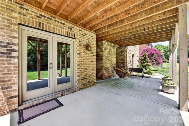 2916 Ed Reid Street, Charlotte, NC 28216