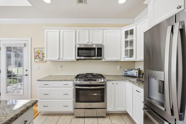 153 Stoneleigh Drive 153, Riverhead, NY 11901