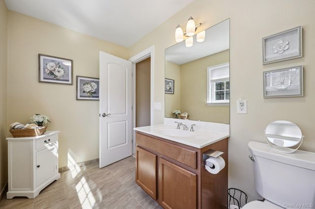 153 Stoneleigh Drive 153, Riverhead, NY 11901