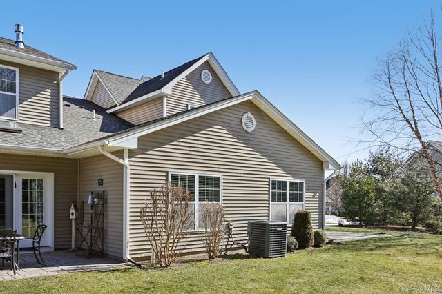 153 Stoneleigh Drive 153, Riverhead, NY 11901