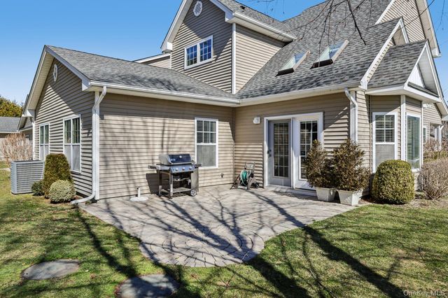 153 Stoneleigh Drive 153, Riverhead, NY 11901