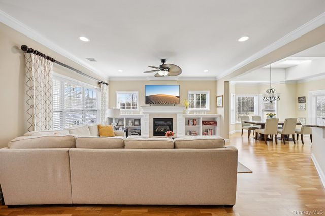 153 Stoneleigh Drive 153, Riverhead, NY 11901